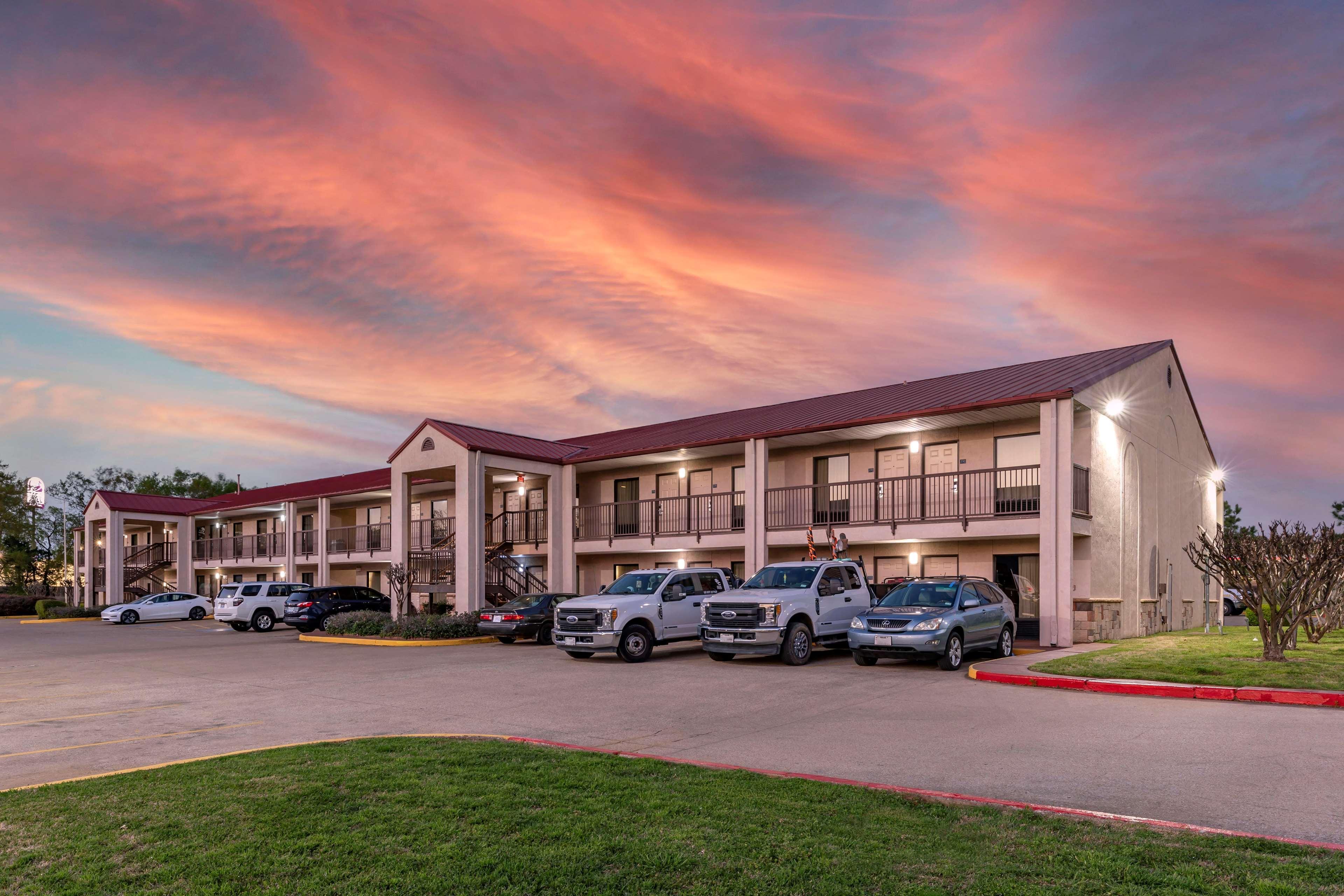 Best Western Lindale Inn Exterior foto